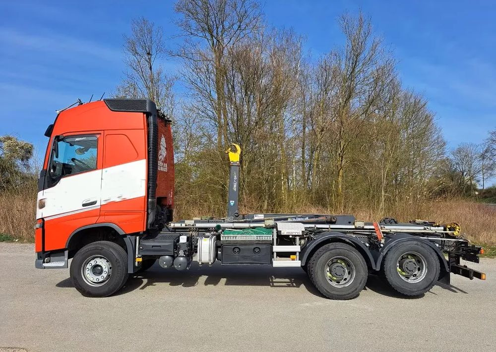 Volvo FH 64 R510 High-Line • 6x4 • Klimatyzacja postojowa • Hakowiec• Euro6 • zawieszenie pneumatyczne - Multibasculante camión: foto 2 Volvo FH 64 R510 High-Line • 6x4 • Klimatyzacja postojowa • Hakowiec• Euro6 • zawieszenie pneumatyczne - Multibasculante camión: foto 2