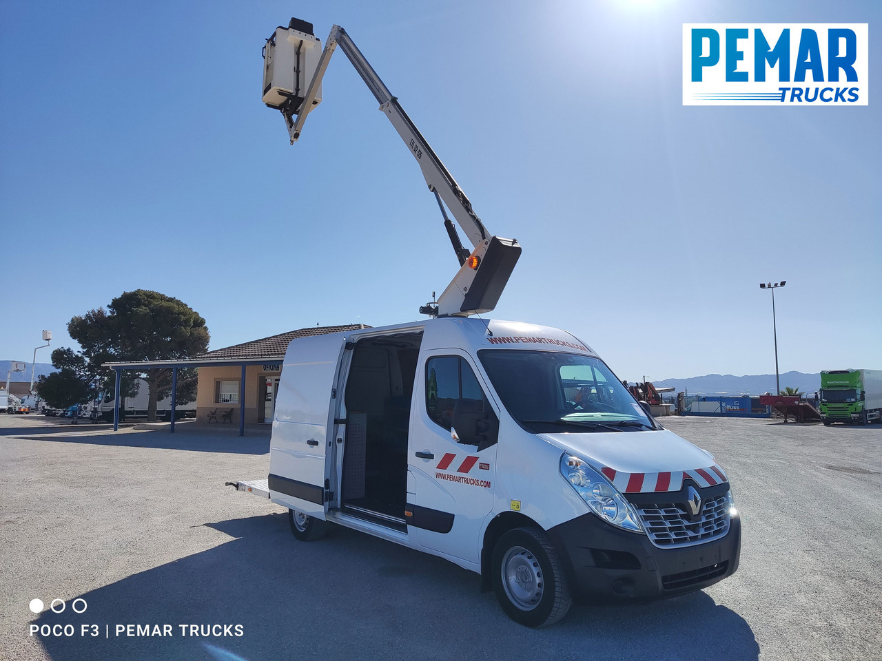 RENAULT MASTER 2.3 DCI CESTA ELEVADORA PORTAPERSONAS 130 CV - Furgoneta de pasajeros: foto 3 RENAULT MASTER 2.3 DCI CESTA ELEVADORA PORTAPERSONAS 130 CV - Furgoneta de pasajeros: foto 3