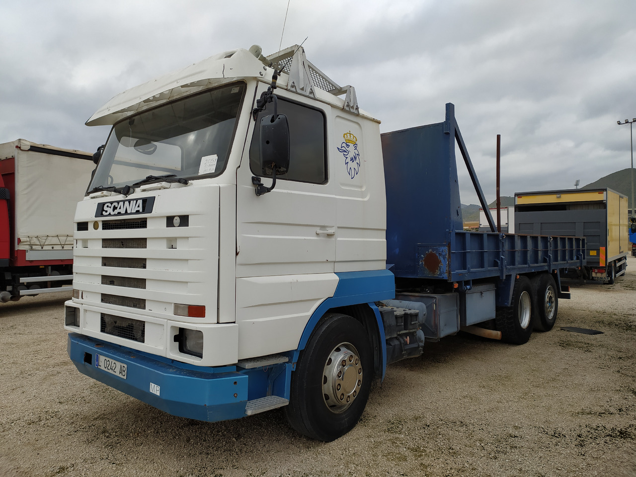 SCANIA 143 420 BASCULANTE - Volquete camión: foto 1 SCANIA 143 420 BASCULANTE - Volquete camión: foto 1