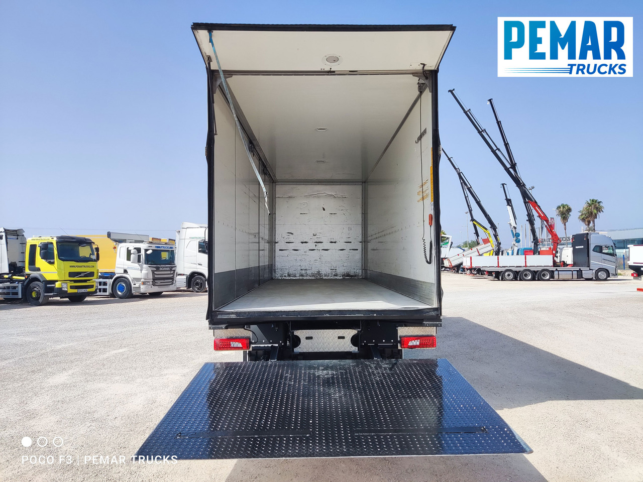 Camión caja cerrada SCANIA P 320 CAJA CERRADA 18T EURO 6: foto 10