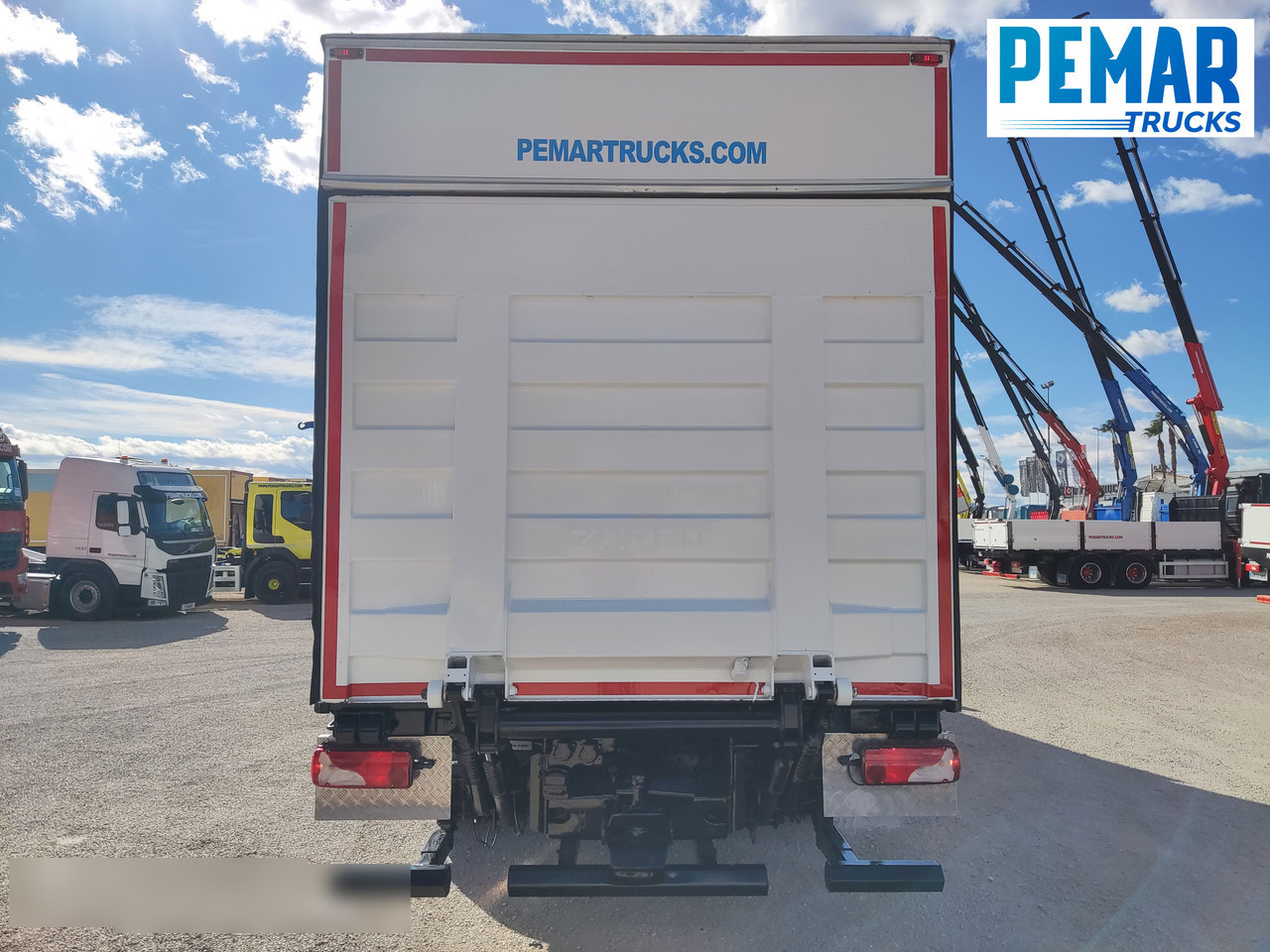 Camión caja cerrada SCANIA P 450 6X2 CAJA CERRADA: foto 6