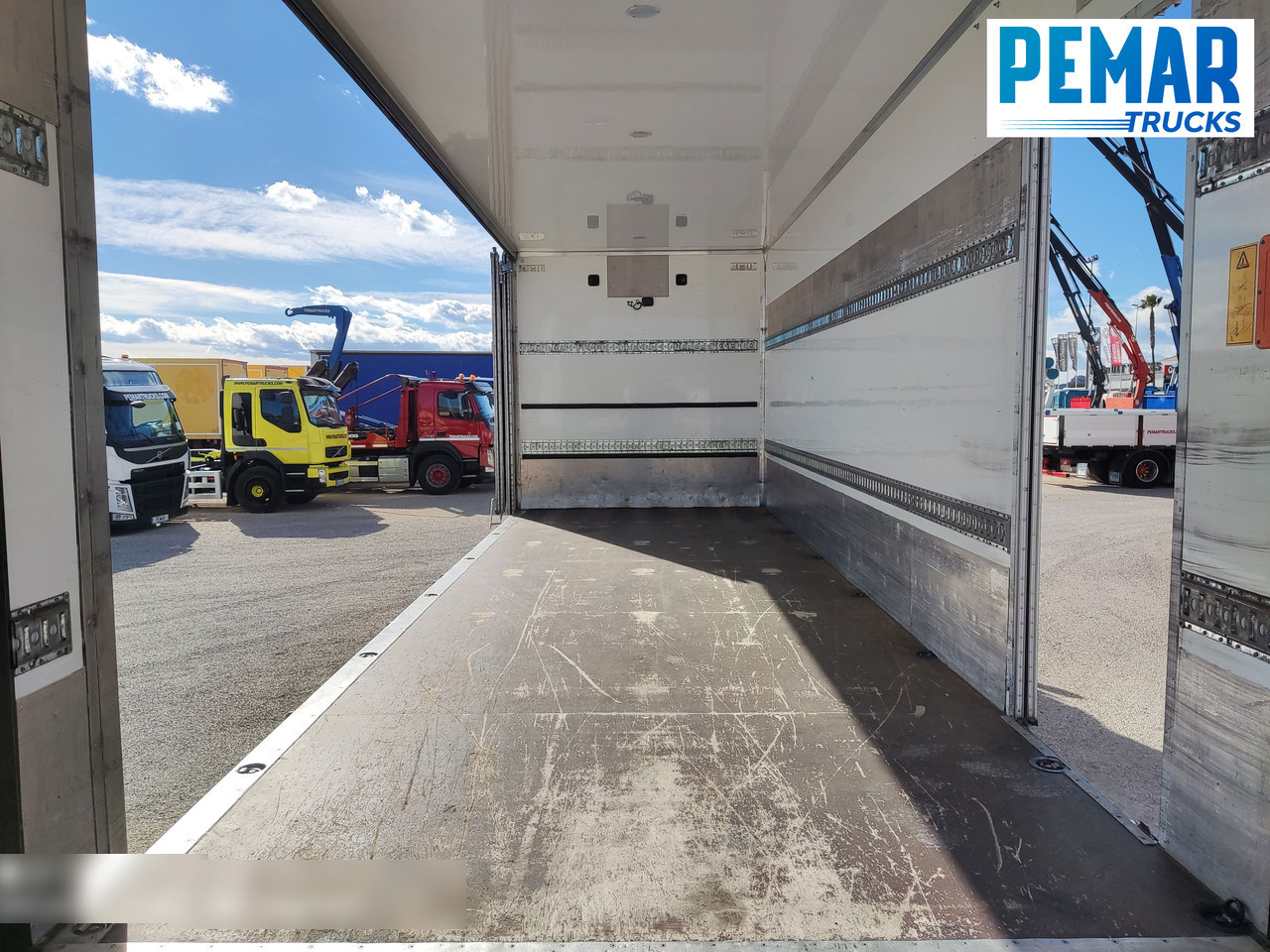 Camión caja cerrada SCANIA P 450 6X2 CAJA CERRADA: foto 13