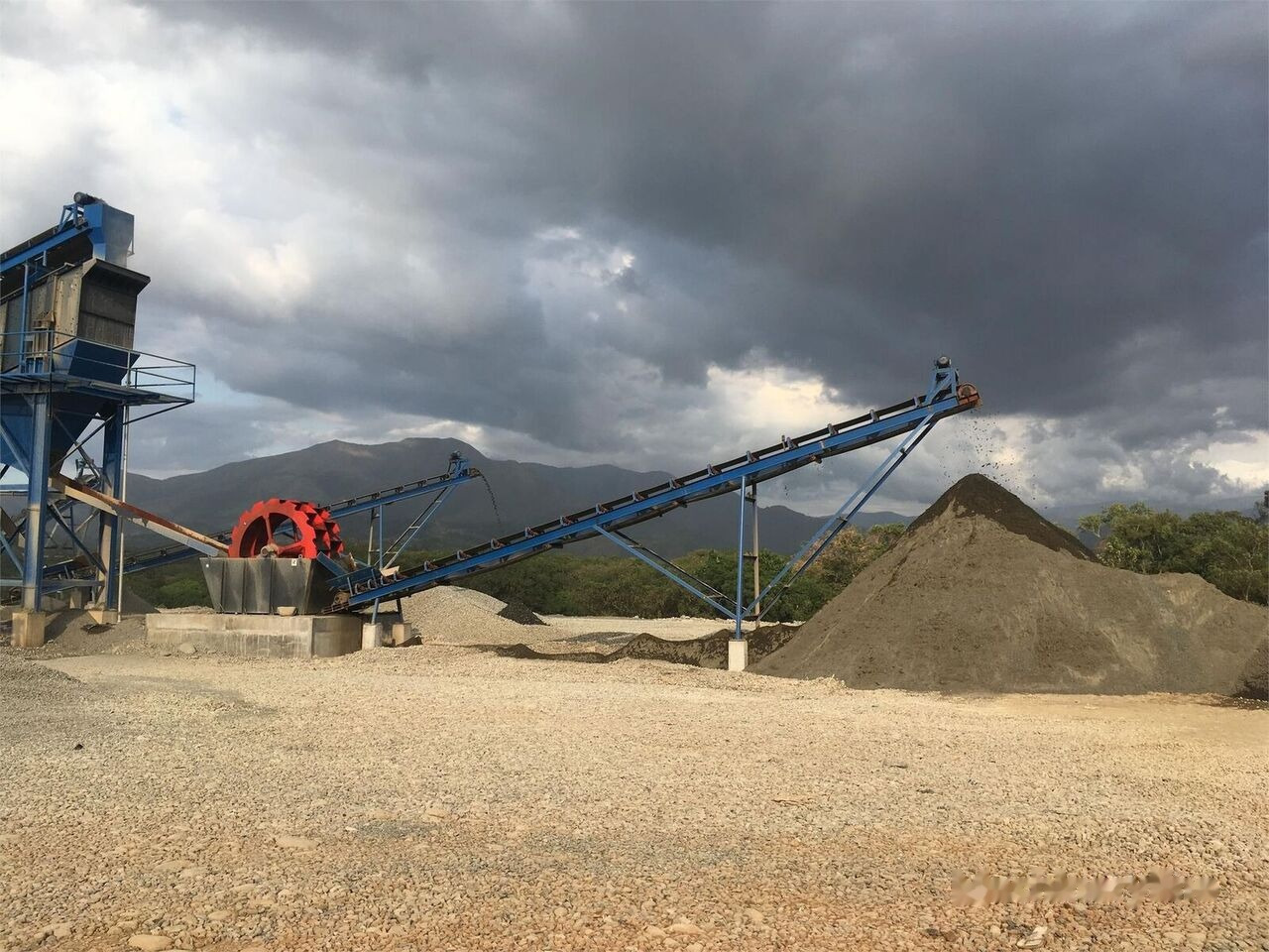 Kinglink 150TPH RIVER STONE CRUSHING PLANT - Trituradora de mandíbula: foto 4 Kinglink 150TPH RIVER STONE CRUSHING PLANT - Trituradora de mandíbula: foto 4