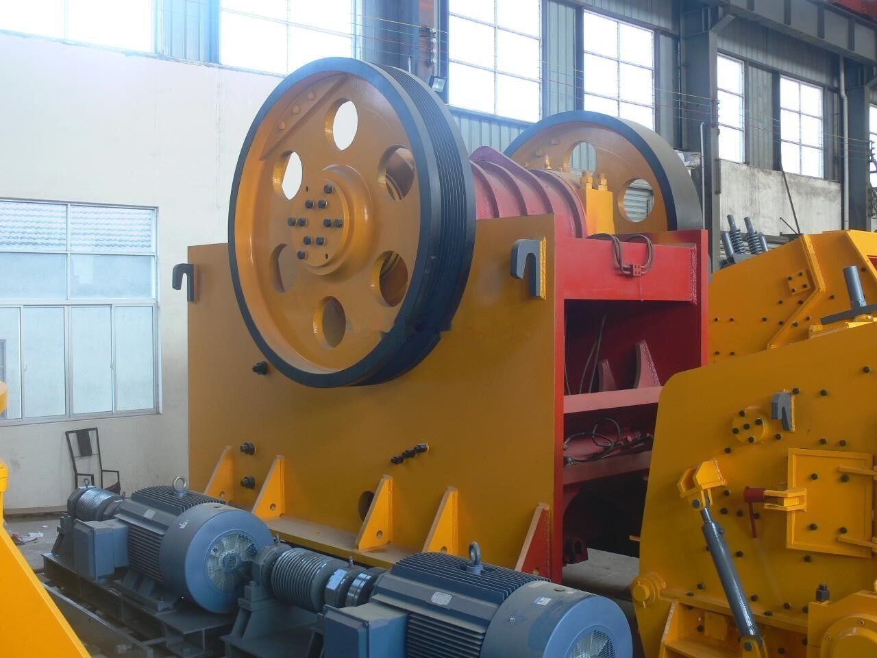 Kinglink PE1200X1500 Large Capacity Big Jaw Crusher - Trituradora de mandíbula: foto 2 Kinglink PE1200X1500 Large Capacity Big Jaw Crusher - Trituradora de mandíbula: foto 2