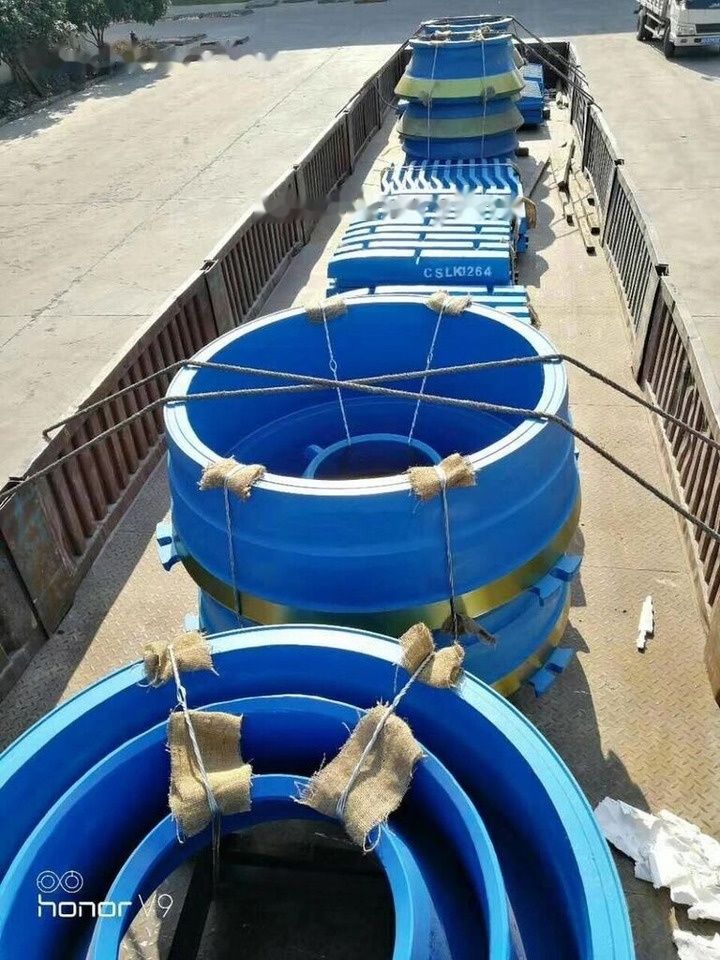 Jaw plates, mantel, concave, bowl liner for crusher - Piezas de recambio para Machacadora: foto 2 Jaw plates, mantel, concave, bowl liner for crusher - Piezas de recambio para Machacadora: foto 2