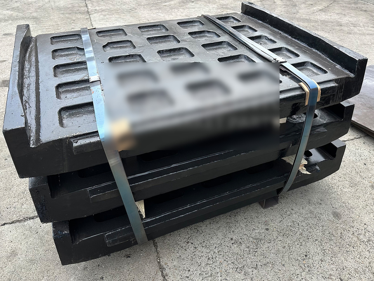 KINGLINK High Manganese Steel Fixed Jaw Plates 17003346 for CT2036 Jaw Crusher - Piezas de recambio para Maquinaria de construcción: foto 3 KINGLINK High Manganese Steel Fixed Jaw Plates 17003346 for CT2036 Jaw Crusher - Piezas de recambio para Maquinaria de construcción: foto 3