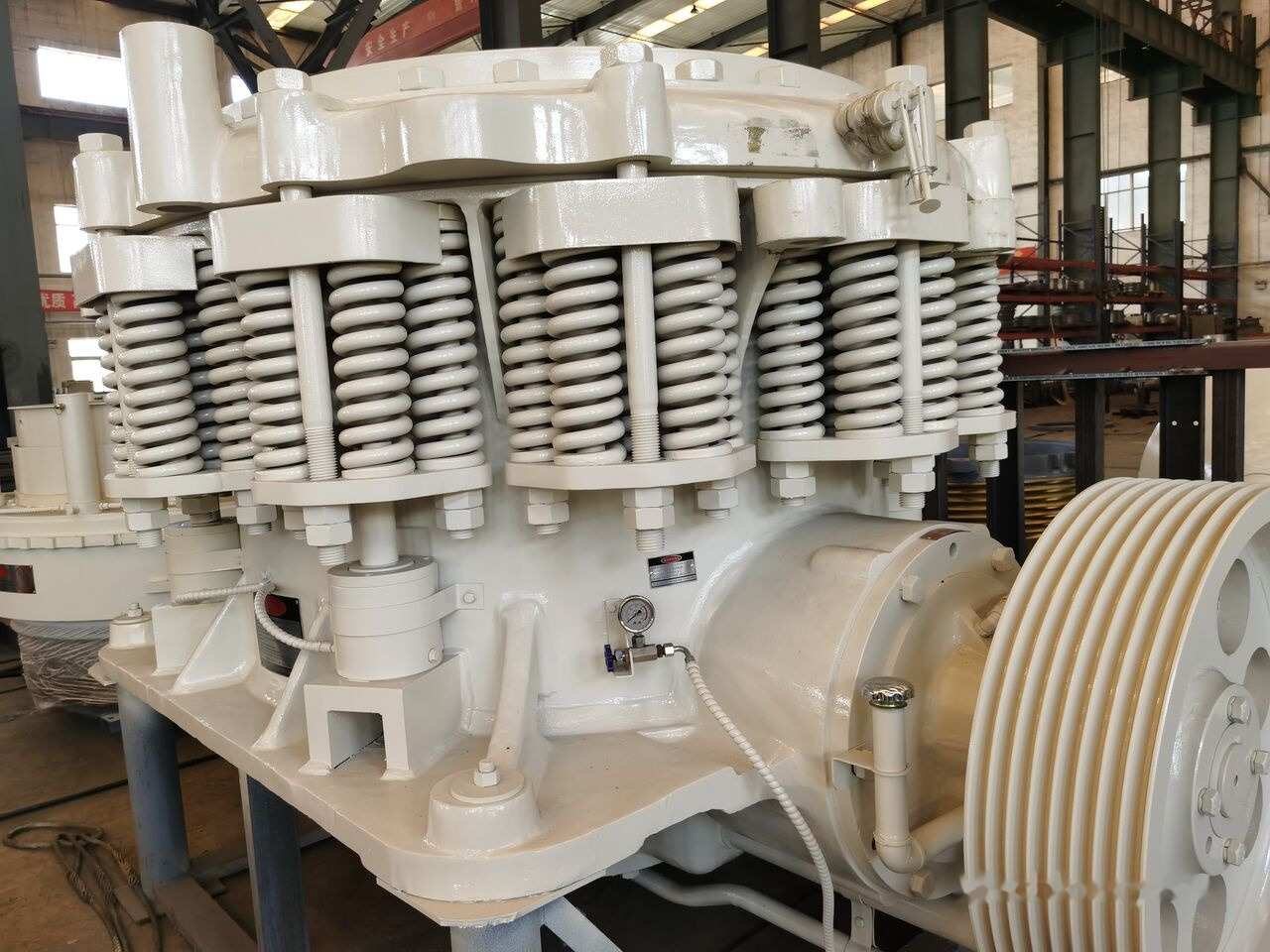 Symons 4 1/4 FT STD Standard Coarse Cone Crusher - Trituradora de cono: foto 3 Symons 4 1/4 FT STD Standard Coarse Cone Crusher - Trituradora de cono: foto 3