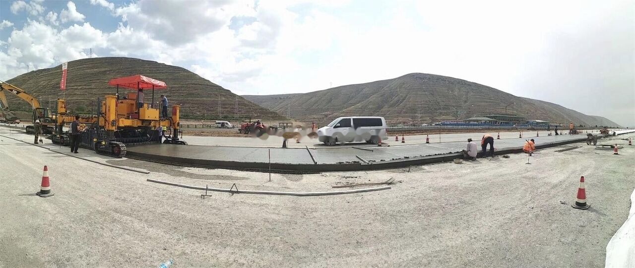 Wirtgen SP500 Concrete Slipform Paver - Extendedora de encofrado deslizante: foto 3 Wirtgen SP500 Concrete Slipform Paver - Extendedora de encofrado deslizante: foto 3