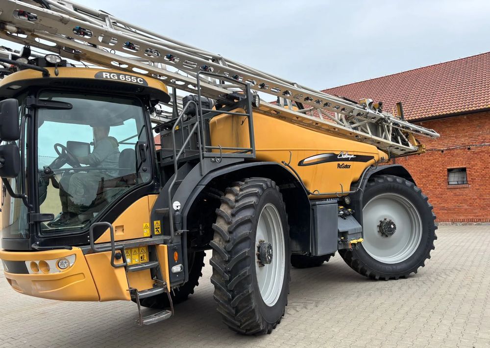 Challenger Rogator RG655C - Pulverizador: foto 1 Challenger Rogator RG655C - Pulverizador: foto 1