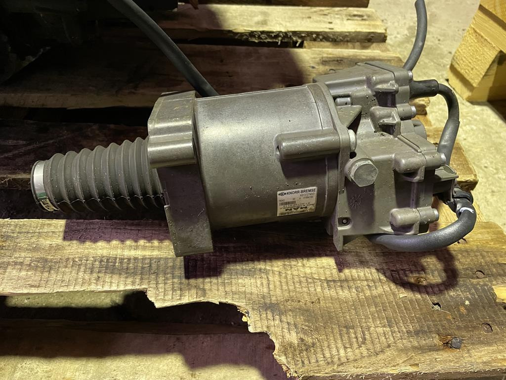 KNORR-BREMSE ASTRONIC AIR CLUTCH - 81.30716 - 6115 - Embrague y piezas para Camión: foto 1 KNORR-BREMSE ASTRONIC AIR CLUTCH - 81.30716 - 6115 - Embrague y piezas para Camión: foto 1