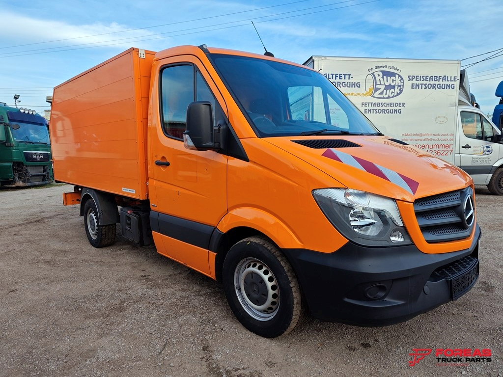 MERCEDES-BENZ 311 – TIPPER – RIGHT HAND DRIVE (RHD) - Volquete furgoneta: foto 4 MERCEDES-BENZ 311 – TIPPER – RIGHT HAND DRIVE (RHD) - Volquete furgoneta: foto 4