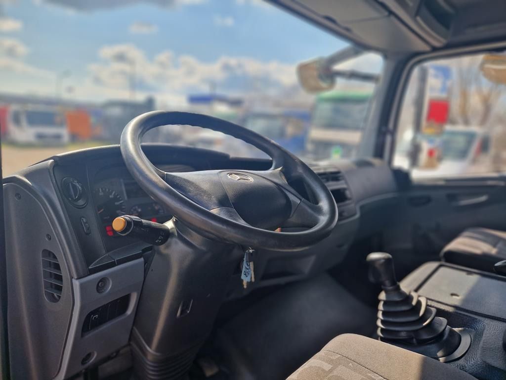 MERCEDES-BENZ ATEGO 816 - Camión lona: foto 3 MERCEDES-BENZ ATEGO 816 - Camión lona: foto 3