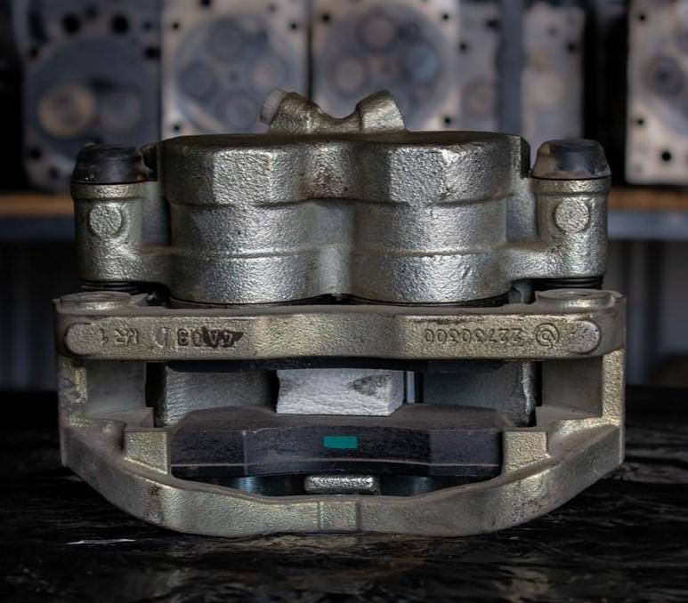 MERCEDES-BENZ SPRINTER 616 CDI - DOUBLE PISTON - PASSENGER - Pinza de freno para Camión: foto 2 MERCEDES-BENZ SPRINTER 616 CDI - DOUBLE PISTON - PASSENGER - Pinza de freno para Camión: foto 2