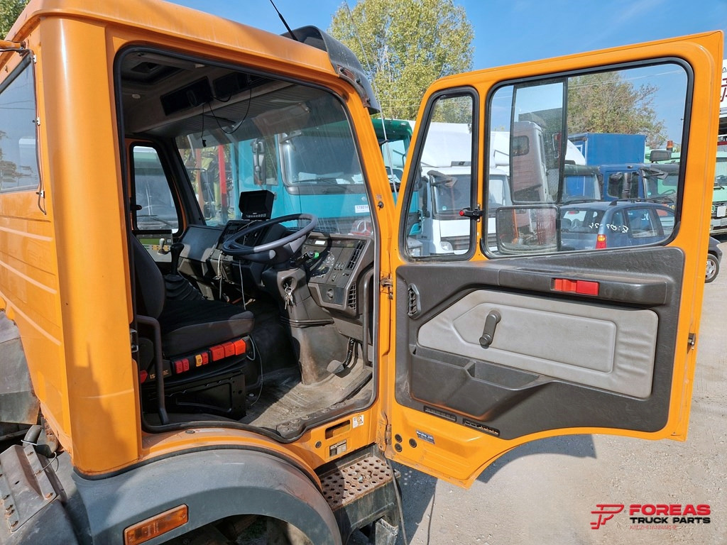 MERCEDES SK - SMALL - RIGHT HAND DRIVE - Cabina: foto 5 MERCEDES SK - SMALL - RIGHT HAND DRIVE - Cabina: foto 5