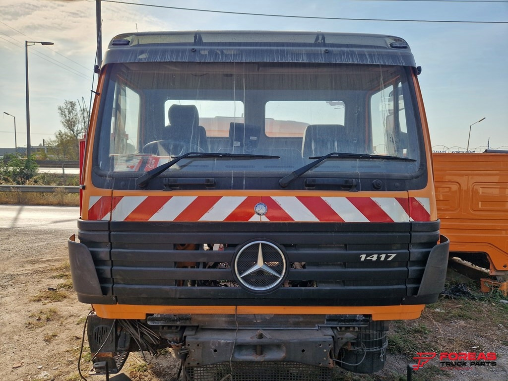 MERCEDES SK - SMALL - RIGHT HAND DRIVE - Cabina: foto 3 MERCEDES SK - SMALL - RIGHT HAND DRIVE - Cabina: foto 3