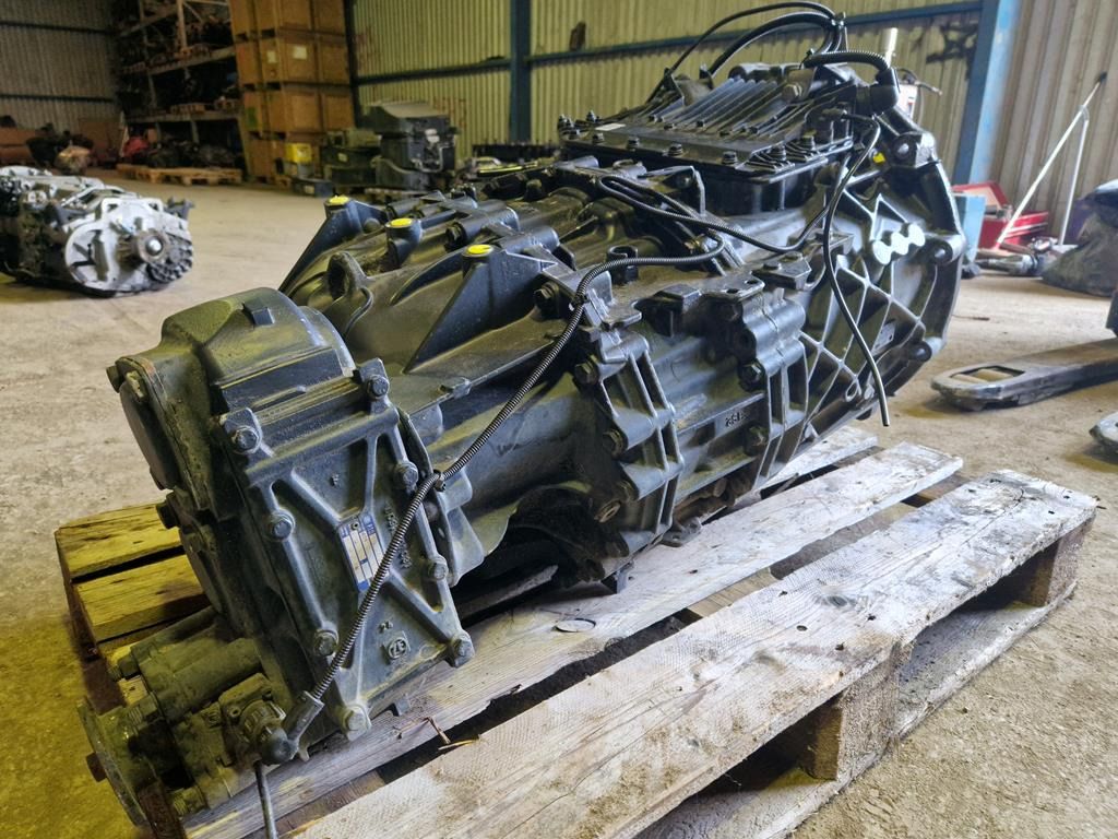 ZF ASTRONIC 12AS 2130 TD - Caja de cambios para Camión: foto 2 ZF ASTRONIC 12AS 2130 TD - Caja de cambios para Camión: foto 2