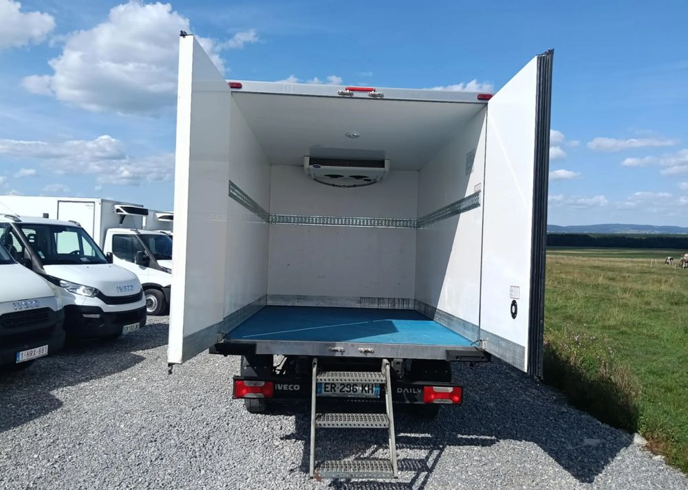 Iveco 35S16, 35S15, 35S14, 35S13, 35C13, 35C14 - Frigorífico furgoneta: foto 5 Iveco 35S16, 35S15, 35S14, 35S13, 35C13, 35C14 - Frigorífico furgoneta: foto 5