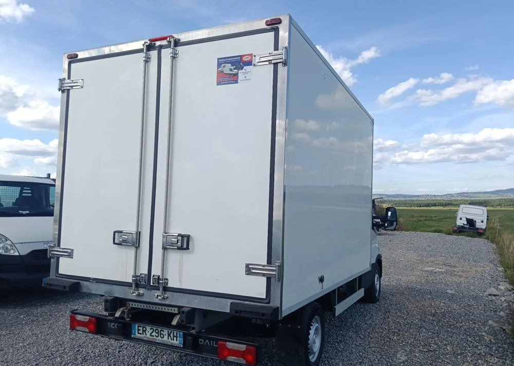 Iveco 35S16, 35S15, 35S14, 35S13, 35C13, 35C14 - Frigorífico furgoneta: foto 3 Iveco 35S16, 35S15, 35S14, 35S13, 35C13, 35C14 - Frigorífico furgoneta: foto 3