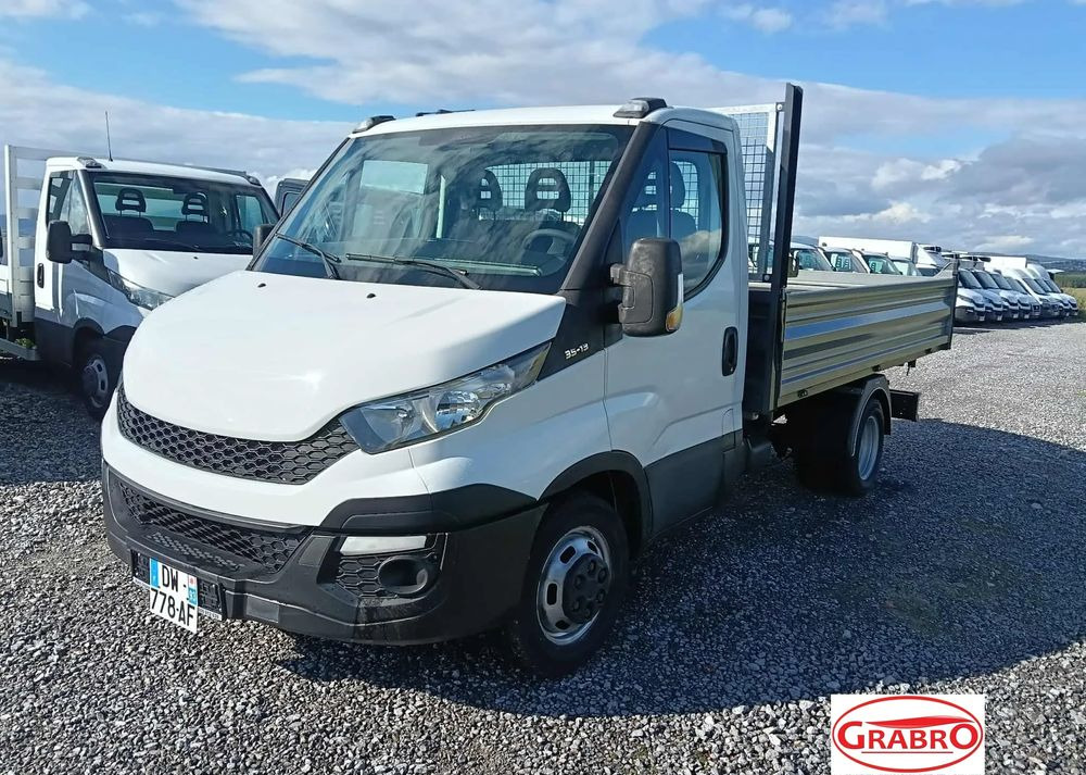 Iveco DAILY 35C13, 35C12, 35C14, 35C15 - Volquete furgoneta: foto 2 Iveco DAILY 35C13, 35C12, 35C14, 35C15 - Volquete furgoneta: foto 2