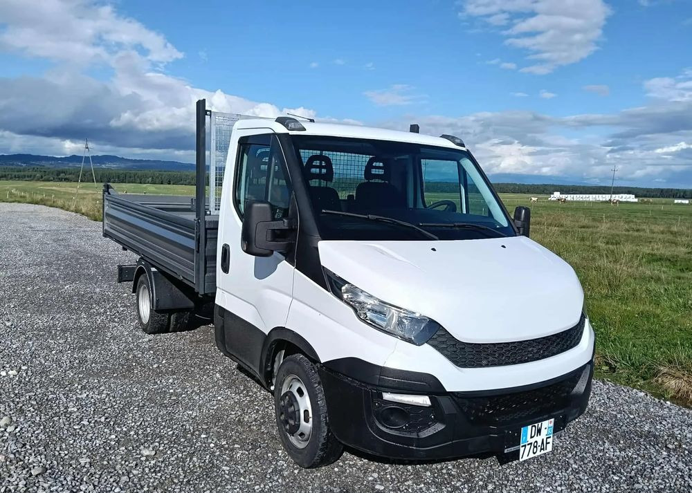 Iveco DAILY 35C13, 35C12, 35C14, 35C15 - Volquete furgoneta: foto 3 Iveco DAILY 35C13, 35C12, 35C14, 35C15 - Volquete furgoneta: foto 3