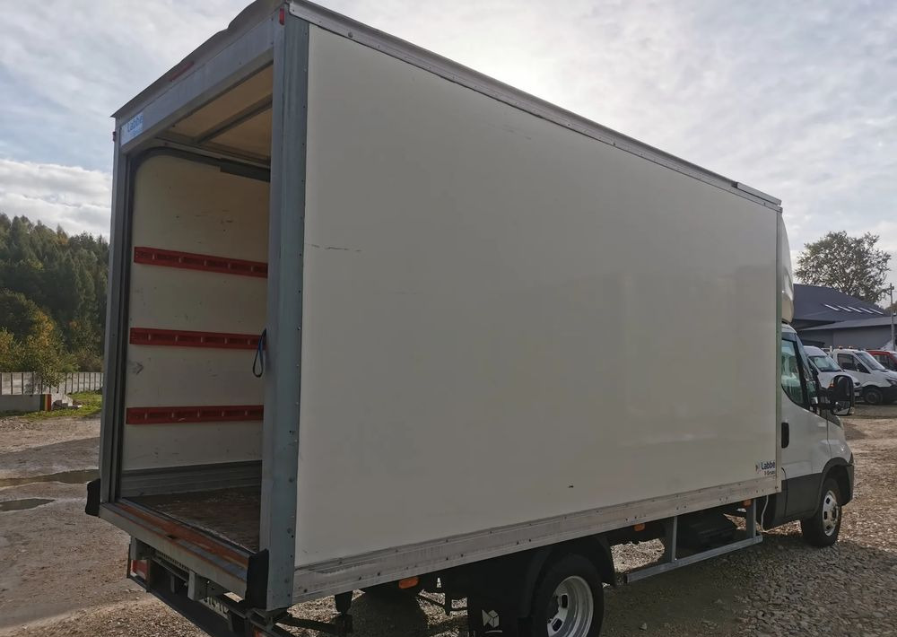 Iveco 3.0-150KM Daily 35C15 Kontener długi rama 35-150 kiper Klimatyzacja długi rozstaw - Furgoneta: foto 5 Iveco 3.0-150KM Daily 35C15 Kontener długi rama 35-150 kiper Klimatyzacja długi rozstaw - Furgoneta: foto 5