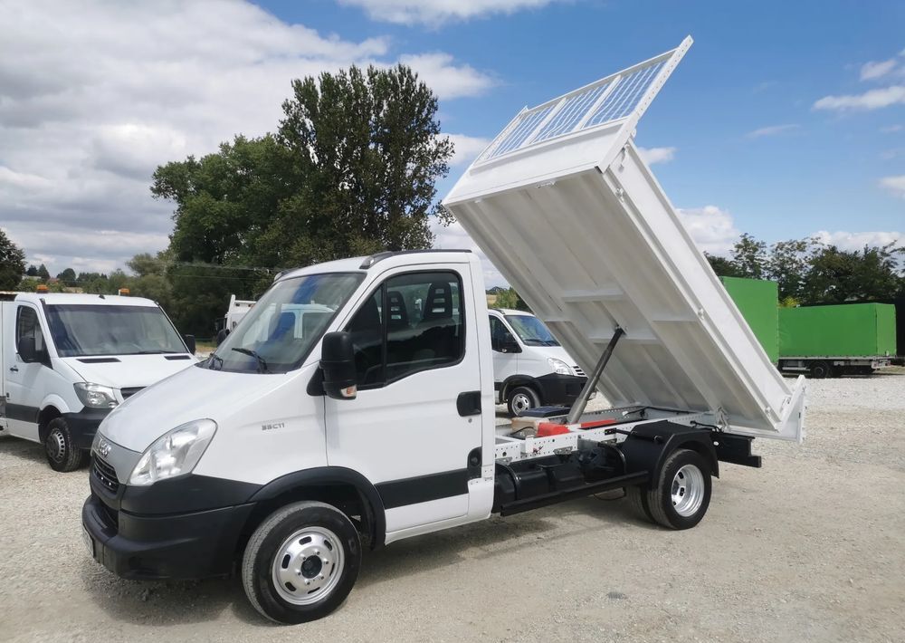 Volquete furgoneta Iveco Daily 35C11 Kiper wywrotka Hak Bliźniak sprowadzony 35C12: foto 7 Volquete furgoneta Iveco Daily 35C11 Kiper wywrotka Hak Bliźniak sprowadzony 35C12: foto 7