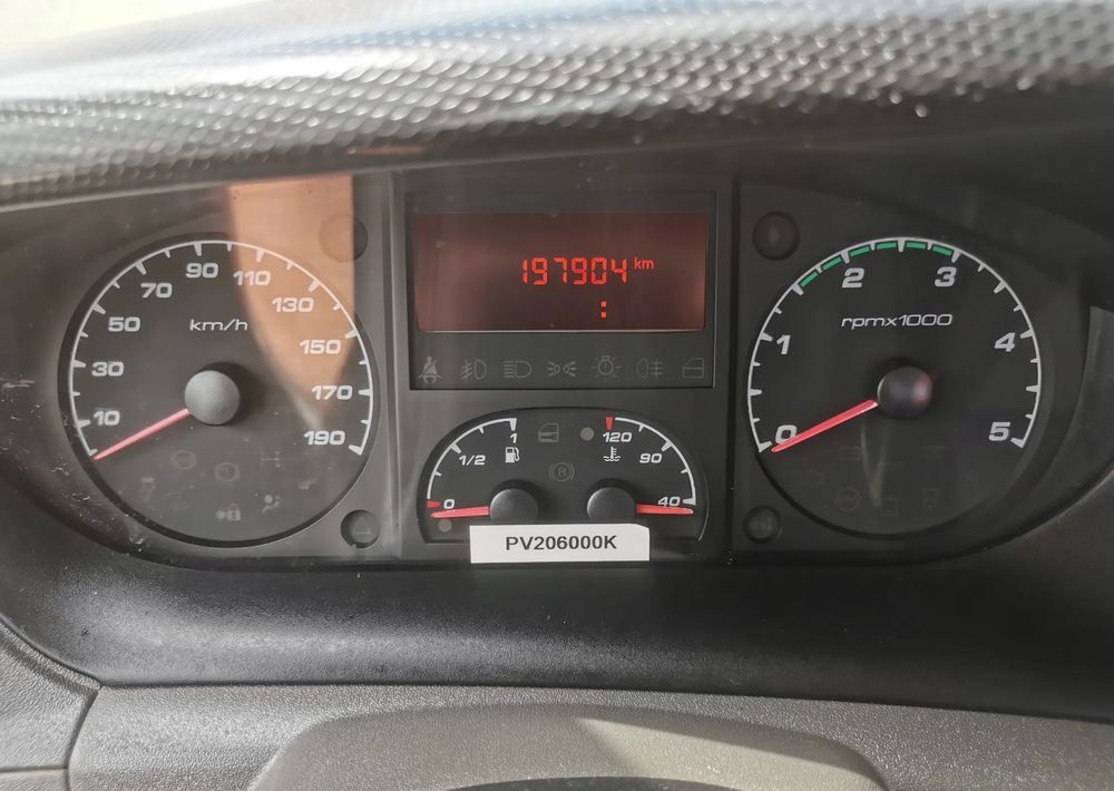 Volquete furgoneta Iveco Daily 35C11 Kiper wywrotka Hak Bliźniak sprowadzony 35C12: foto 12 Volquete furgoneta Iveco Daily 35C11 Kiper wywrotka Hak Bliźniak sprowadzony 35C12: foto 12