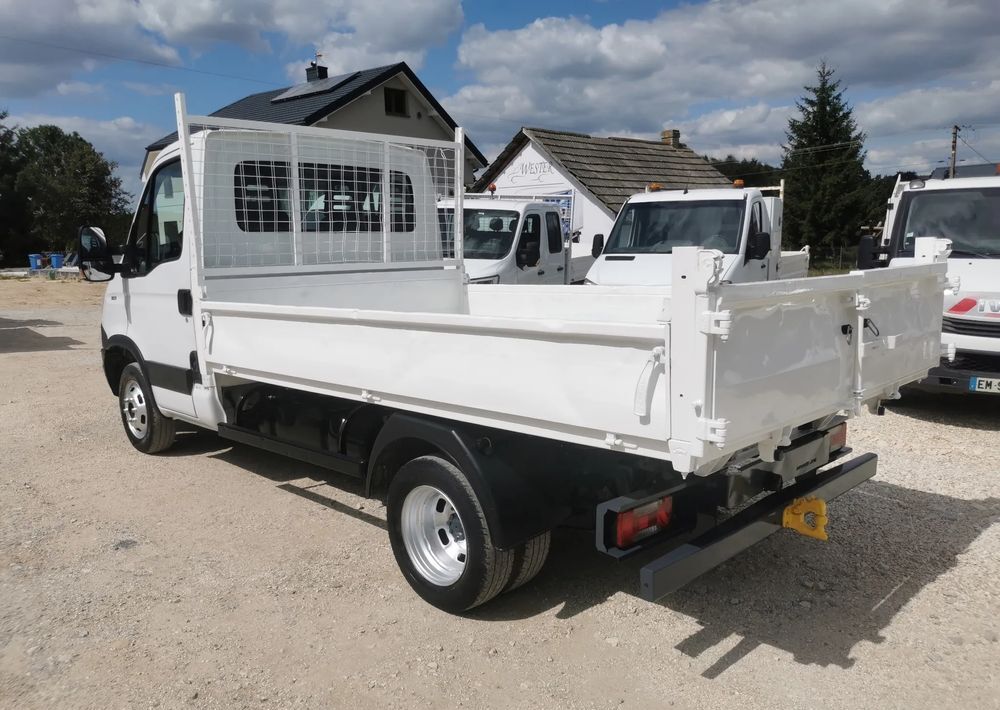 Volquete furgoneta Iveco Daily 35C11 Kiper wywrotka Hak Bliźniak sprowadzony 35C12: foto 15 Volquete furgoneta Iveco Daily 35C11 Kiper wywrotka Hak Bliźniak sprowadzony 35C12: foto 15
