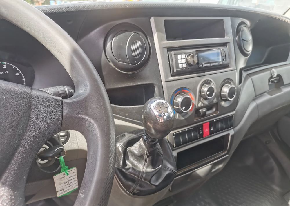 Volquete furgoneta Iveco Daily 35C11 Kiper wywrotka Hak Bliźniak sprowadzony 35C12: foto 10 Volquete furgoneta Iveco Daily 35C11 Kiper wywrotka Hak Bliźniak sprowadzony 35C12: foto 10