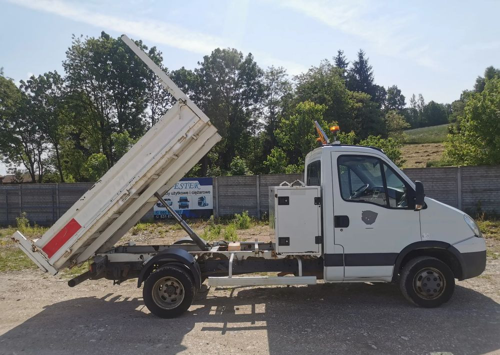 Iveco Daily 35C11 Kiper wywrotka Hak Bliźniak sprowadzony - Volquete furgoneta: foto 3 Iveco Daily 35C11 Kiper wywrotka Hak Bliźniak sprowadzony - Volquete furgoneta: foto 3