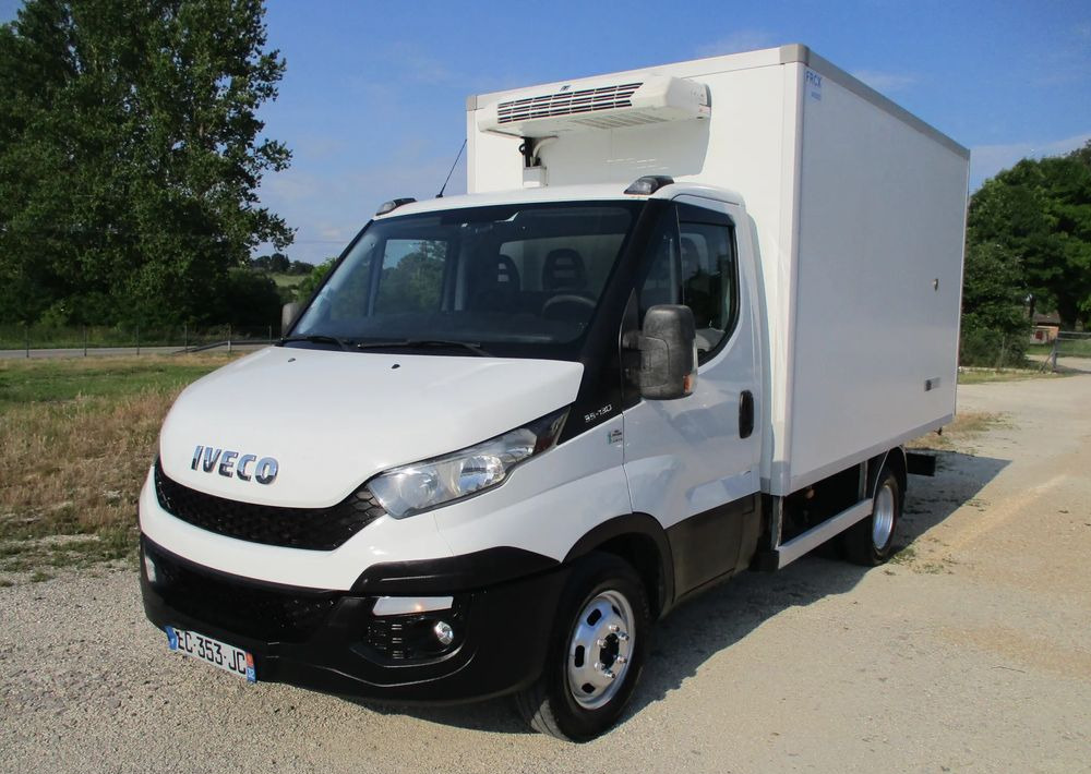Iveco Daily 35C13 chłodnia Mroźnia na bliźniaku 35-130 Thermo King agregat - Frigorífico furgoneta: foto 1 Iveco Daily 35C13 chłodnia Mroźnia na bliźniaku 35-130 Thermo King agregat - Frigorífico furgoneta: foto 1
