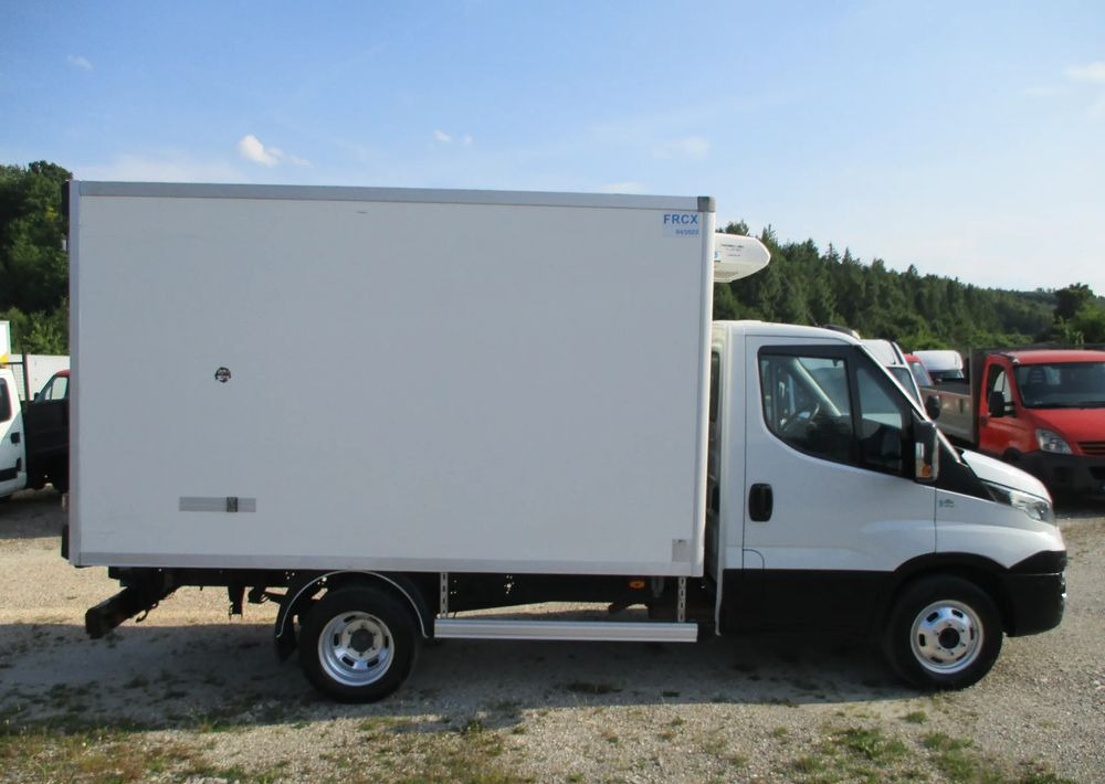 Iveco Daily 35C13 chłodnia Mroźnia na bliźniaku 35-130 Thermo King agregat - Frigorífico furgoneta: foto 3 Iveco Daily 35C13 chłodnia Mroźnia na bliźniaku 35-130 Thermo King agregat - Frigorífico furgoneta: foto 3