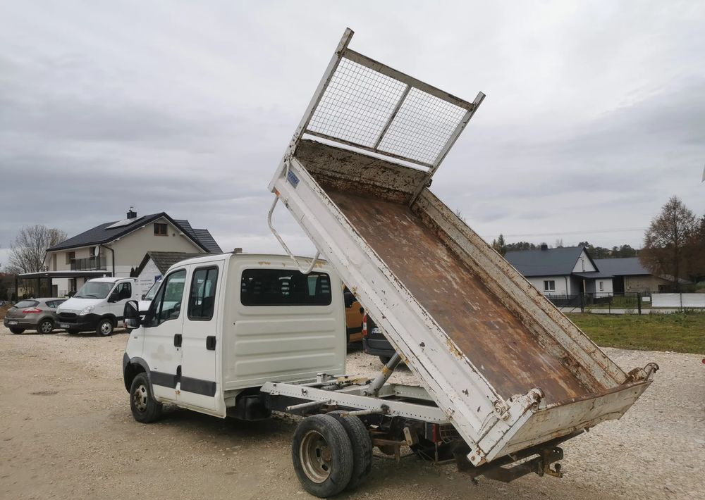 Iveco Daily 35C15 Brygadówka 3.0 - 150KM wywrotka Klimatyzacja Dubel hak kiper doka - Volquete furgoneta: foto 5 Iveco Daily 35C15 Brygadówka 3.0 - 150KM wywrotka Klimatyzacja Dubel hak kiper doka - Volquete furgoneta: foto 5