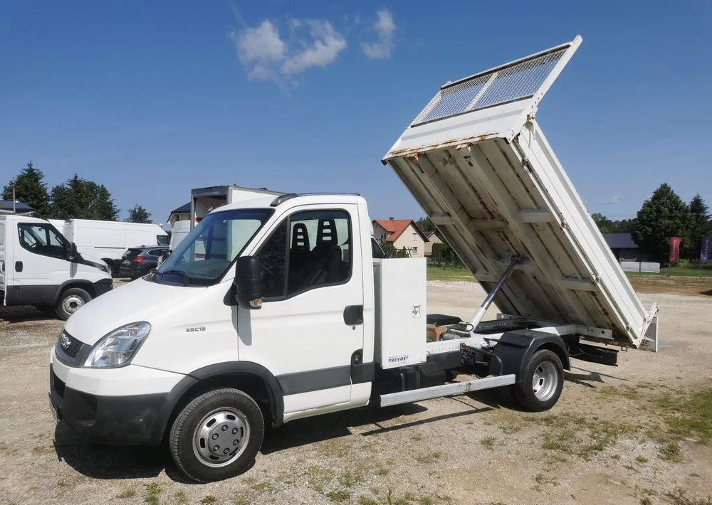 Iveco Daily 35C15 Kiper 3.0 - 150KM wywrotka Hak Bliźniak blokada mostu Klima - Volquete furgoneta: foto 1 Iveco Daily 35C15 Kiper 3.0 - 150KM wywrotka Hak Bliźniak blokada mostu Klima - Volquete furgoneta: foto 1