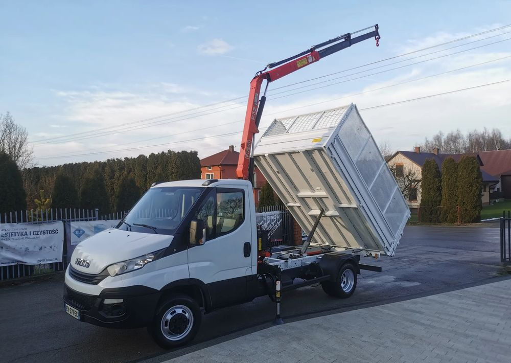 Iveco Daily 35C15 Kiper HDS dzwig 3.0-150KM wywrotka Hak - Volquete furgoneta: foto 1 Iveco Daily 35C15 Kiper HDS dzwig 3.0-150KM wywrotka Hak - Volquete furgoneta: foto 1