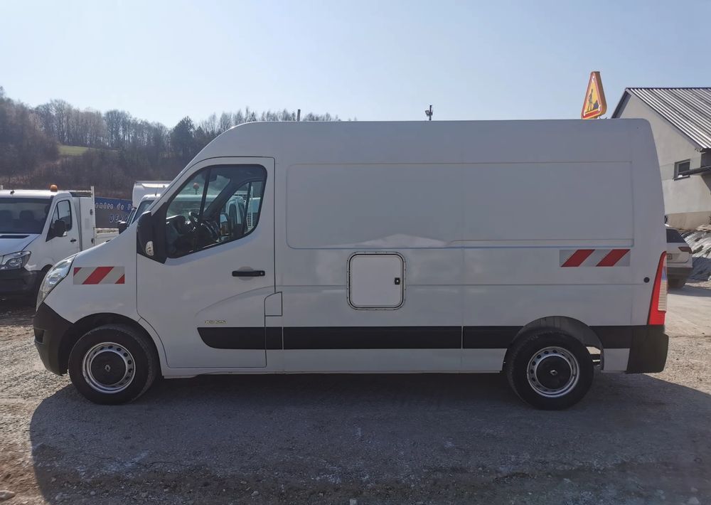 Renault Master L2H2 ładny 2.3dCi-125KM 6-biegów Hak - Furgón: foto 5 Renault Master L2H2 ładny 2.3dCi-125KM 6-biegów Hak - Furgón: foto 5