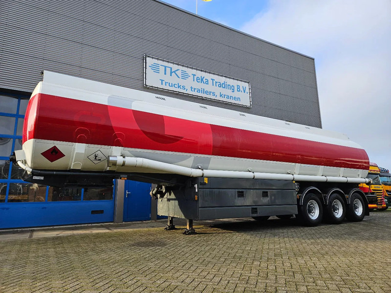 LAG O-3-43 01 47.500 L 5 Compartimenten Digitale meters disc brakes - Cisterna semirremolque: foto 2 LAG O-3-43 01 47.500 L 5 Compartimenten Digitale meters disc brakes - Cisterna semirremolque: foto 2