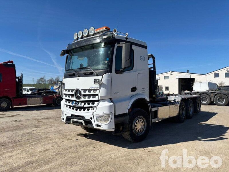 Mercedes-Benz Arocs 3251 Lastväxlare med plogutrustning (129616) - Multibasculante camión: foto 1 Mercedes-Benz Arocs 3251 Lastväxlare med plogutrustning (129616) - Multibasculante camión: foto 1