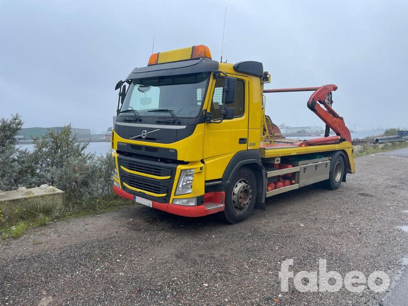 Volvo FM330 - Portacontenedor de cadenas camión: foto 1 Volvo FM330 - Portacontenedor de cadenas camión: foto 1