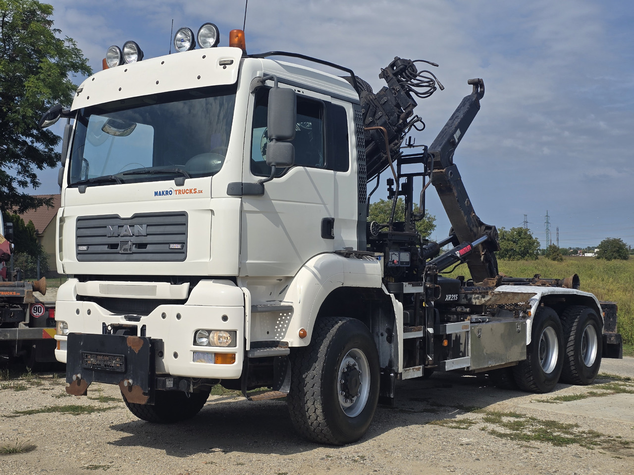 MAN TGA 26.440 6X6 / HOOK SYSTEM / HIAB 166D REMOTE SPECIAL PRICE ONLY THIS YEAR - Multibasculante camión, Camión grúa: foto 2 MAN TGA 26.440 6X6 / HOOK SYSTEM / HIAB 166D REMOTE SPECIAL PRICE ONLY THIS YEAR - Multibasculante camión, Camión grúa: foto 2