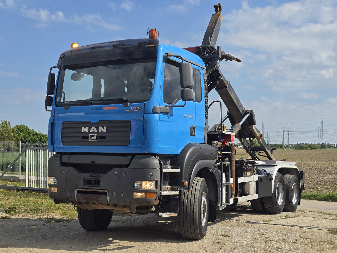 MAN TGA 33.430 6X6 / HMF 1823 K3+REM.CON./ HOOK SYSTEM - Multibasculante camión, Camión grúa: foto 5 MAN TGA 33.430 6X6 / HMF 1823 K3+REM.CON./ HOOK SYSTEM - Multibasculante camión, Camión grúa: foto 5