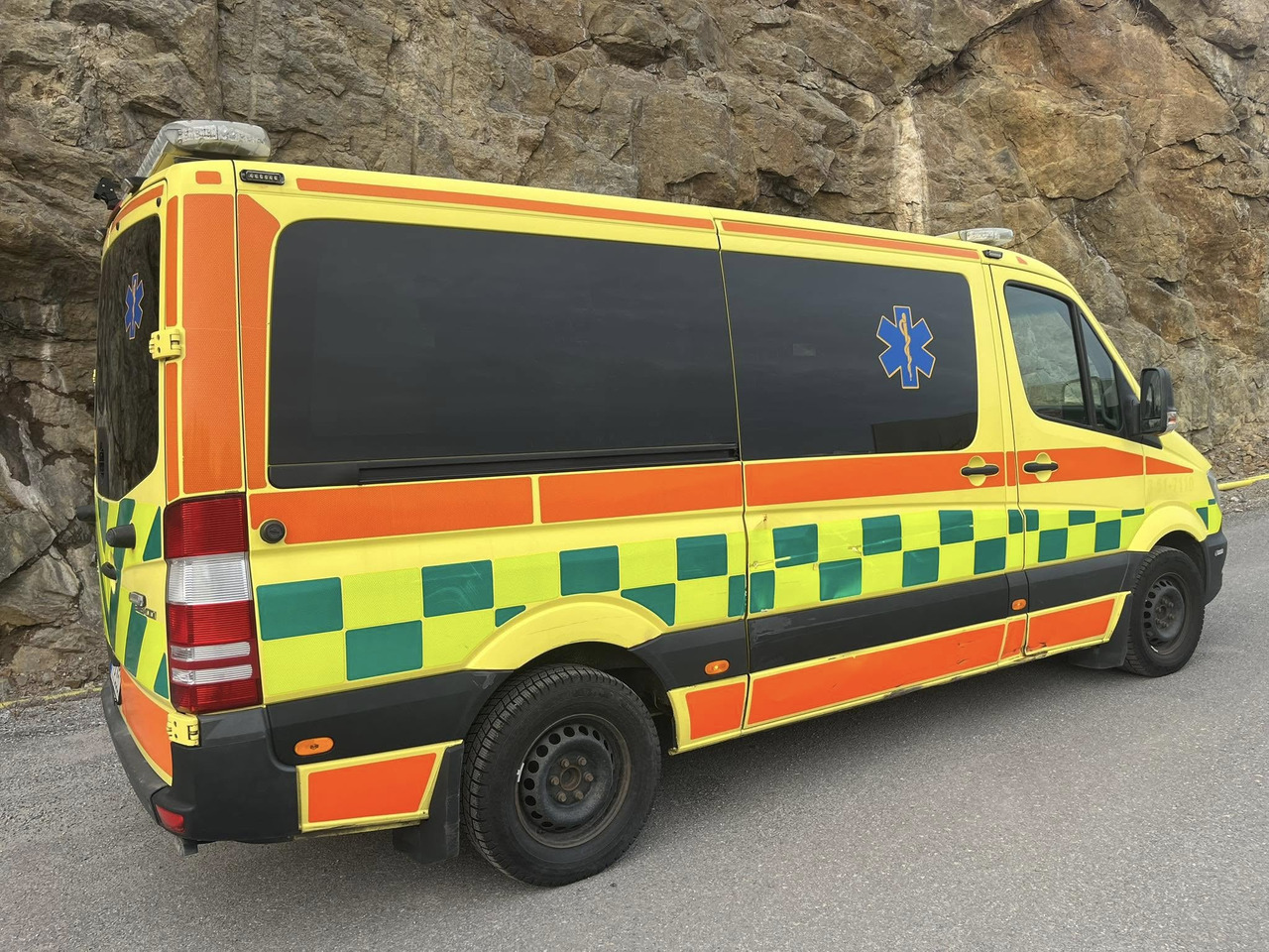 Mercedes-Benz Sprinter 319 - AMBULANCE / Krankenwagen / Швидка допомога - Ambulancia: foto 5 Mercedes-Benz Sprinter 319 - AMBULANCE / Krankenwagen / Швидка допомога - Ambulancia: foto 5