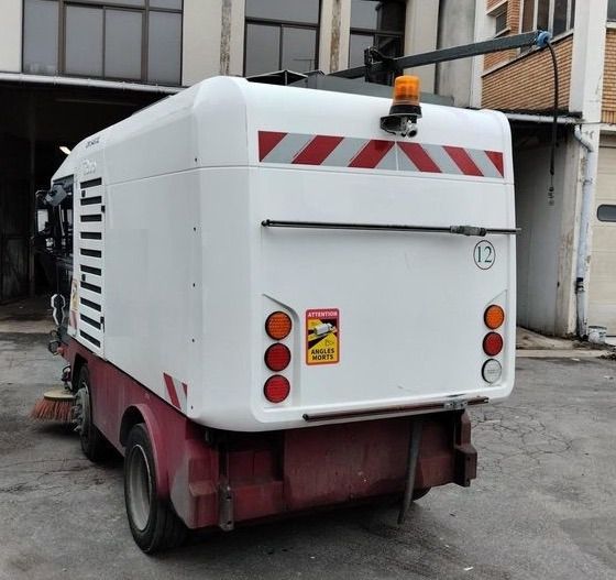Vehículo municipal Ravo 540XL/545XL Kehrmaschine wie Citycat Cityfant Dulevo: foto 6 Vehículo municipal Ravo 540XL/545XL Kehrmaschine wie Citycat Cityfant Dulevo: foto 6