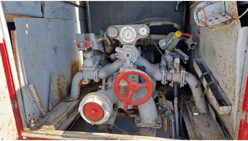 Mercedes-Benz 1113 4X4 new tank - Camión de bomberos: foto 5 Mercedes-Benz 1113 4X4 new tank - Camión de bomberos: foto 5