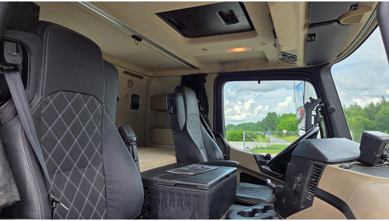 Leasing financiero de Mercedes-Benz Actros 2543 6X2*4 leasing Mercedes-Benz Actros 2543 6X2*4: foto 10