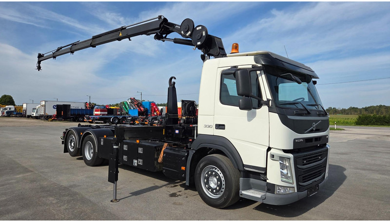 Volvo FM330 6X2*4 - Multibasculante camión, Camión grúa: foto 2 Volvo FM330 6X2*4 - Multibasculante camión, Camión grúa: foto 2