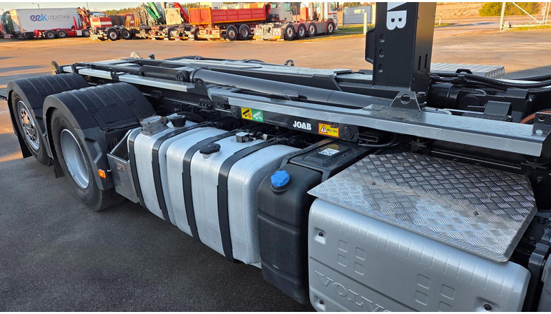 Leasing financiero de Volvo FM410 6X2*4 leasing Volvo FM410 6X2*4: foto 7