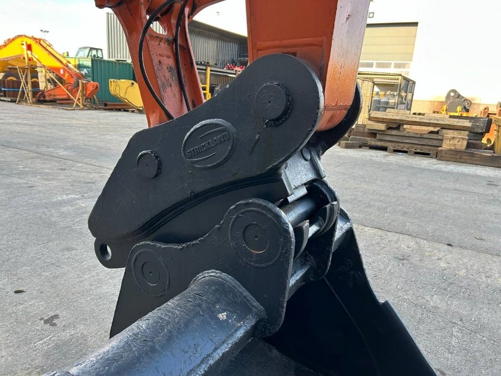 Excavadora de cadenas Hitachi ZX 225 US LC-6: foto 8