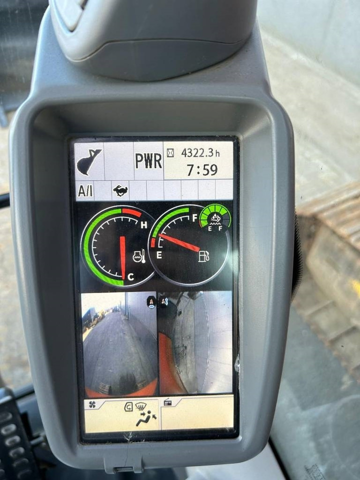 Excavadora de cadenas Hitachi ZX 225 US LC-6: foto 7