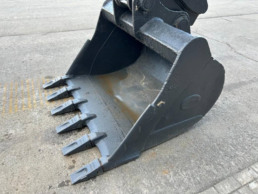 Excavadora de cadenas Hitachi ZX 225 US LC-6: foto 10